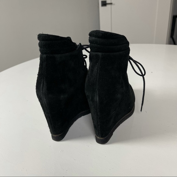 STUART WEITZMAN - Picture 3 of 6